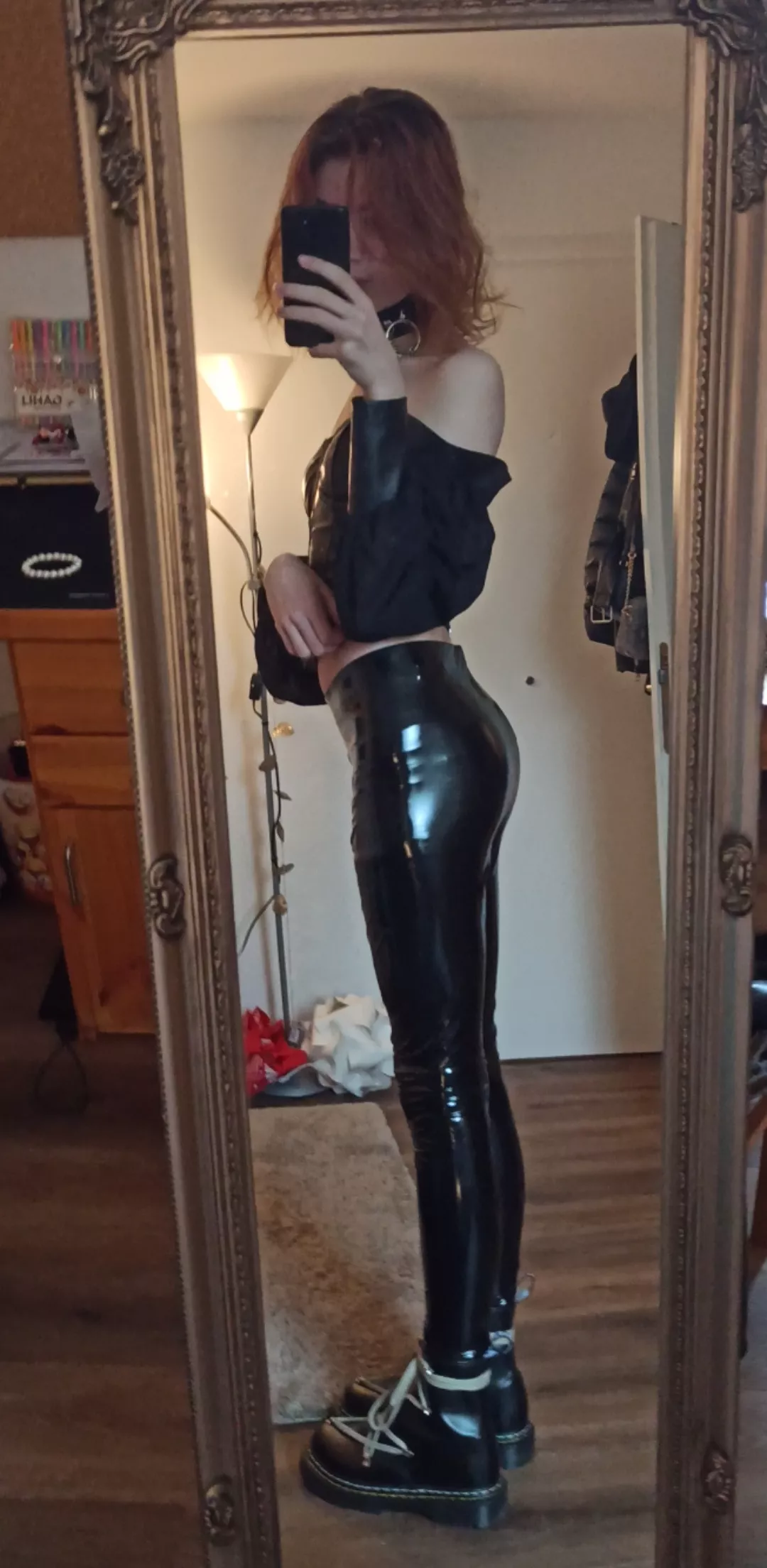 i love my shiny leggings ☺️
