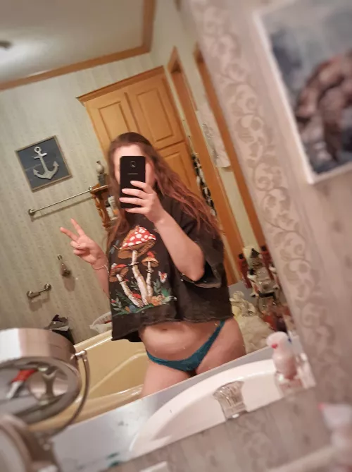 I love this shirt🍄❤✌