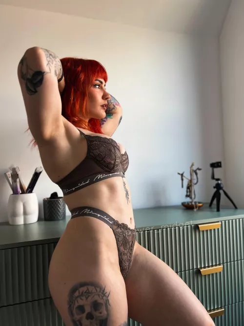 I may be short but I make up for it with thiccness 😋