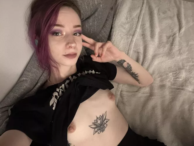 I need more tats to frame my tits ;)