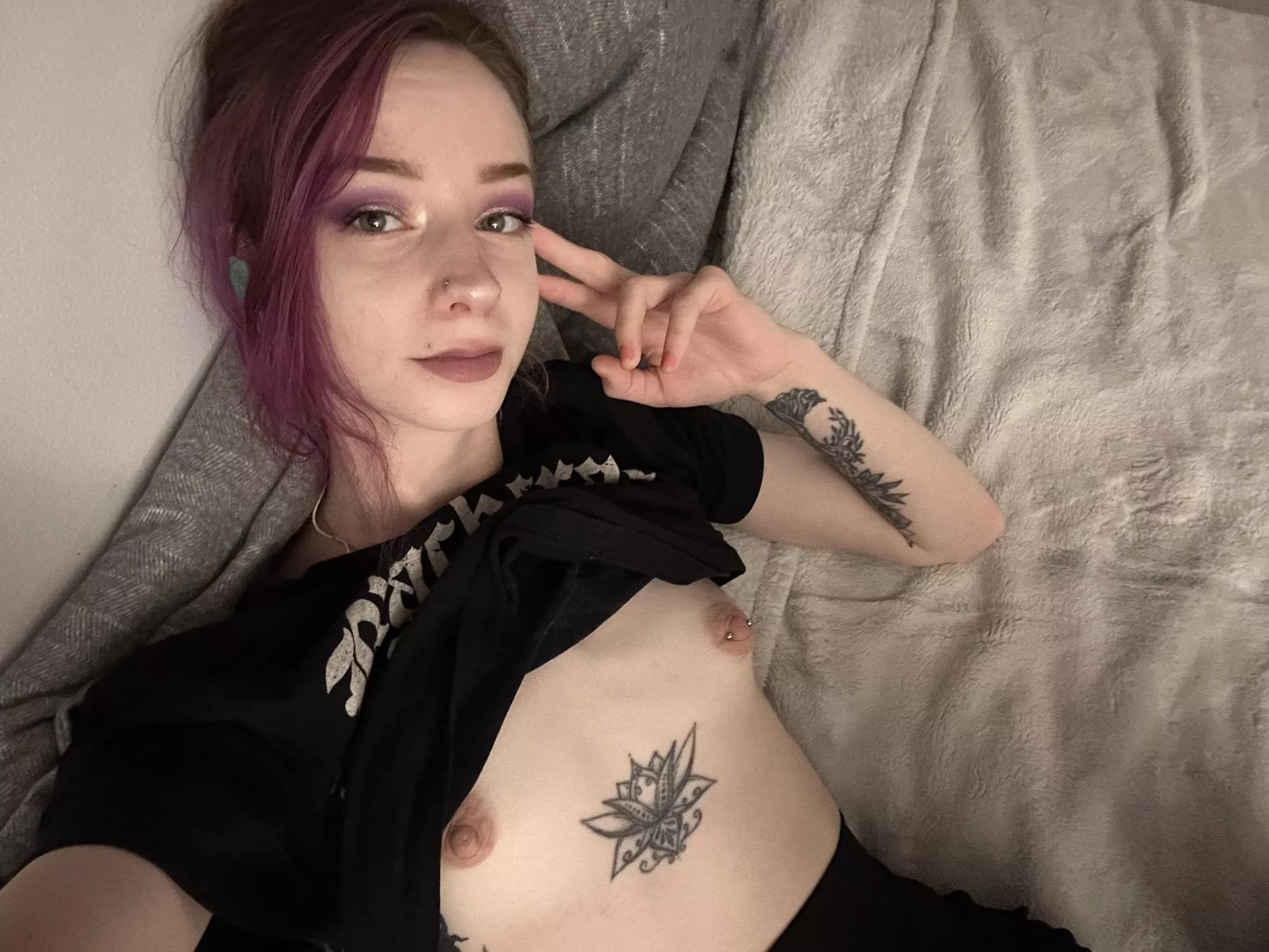 I need more tats to frame my tits ;)