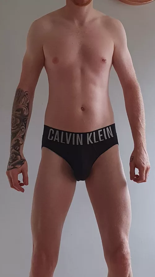 I only want to wear briefs today.