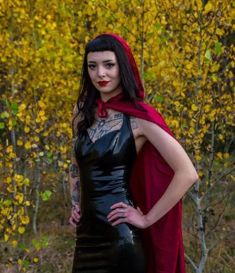 I really love my new leather bra ❤️