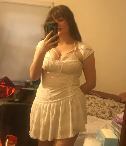 I think this is turning out to be my favorite dress☁️😉