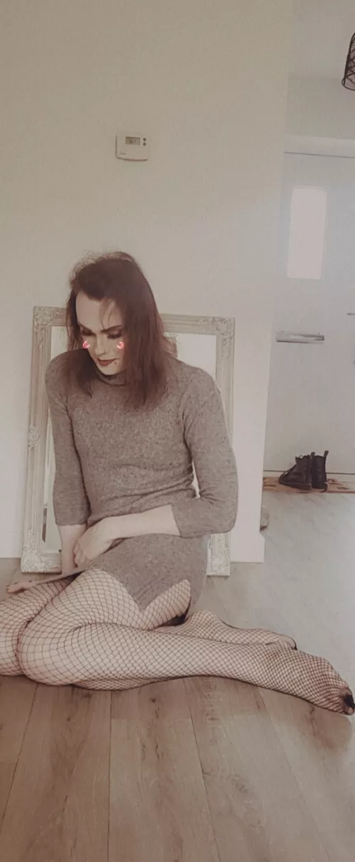 I'm shy and awkward alot of the time... 👉🏻👈🏻