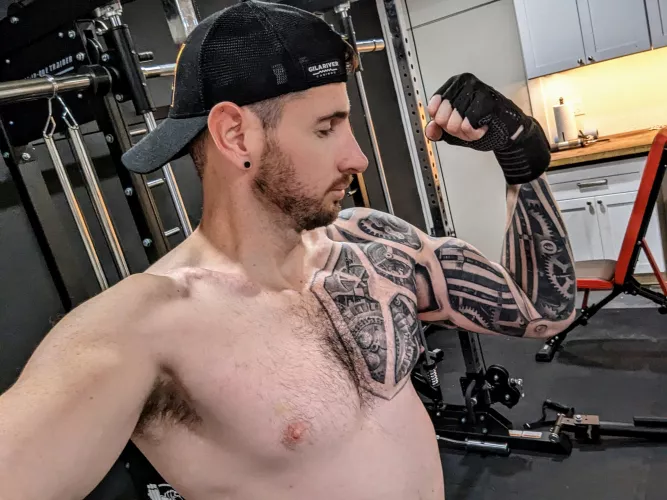 Inspecting my gaynes...