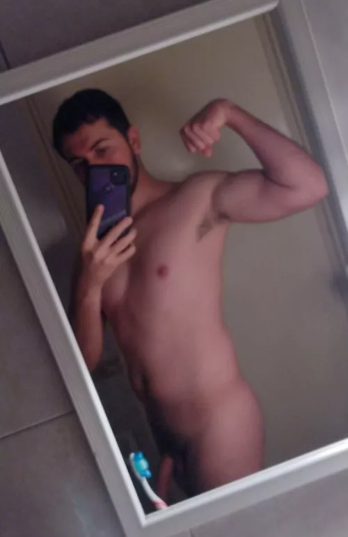 Intense gaming got me all sweaty 💦💦