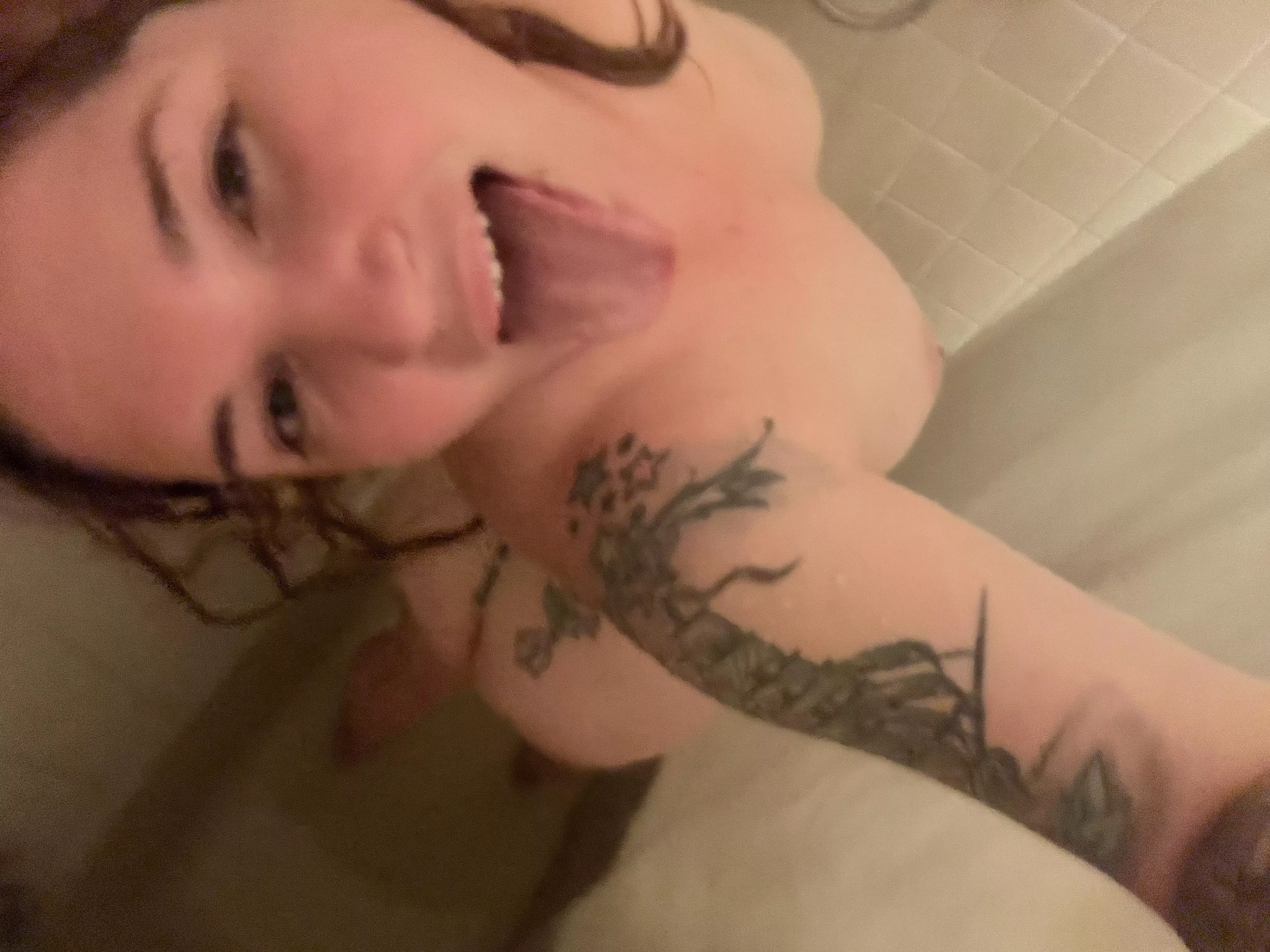 Live streaming my shower in 5 minutes! Cum join me 💦💦💦😈