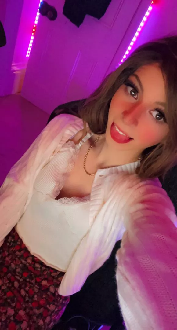 My dads friend took me to Chinese new year and gave me this envelope full of money . Does he want to get in my pants ?