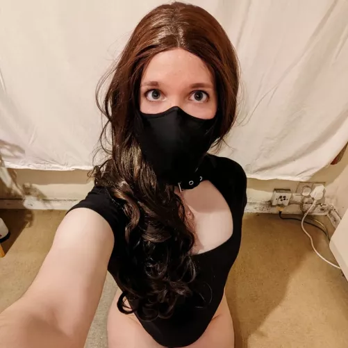 On my knees, collared and ready to be an obedient little girl 🖤💋