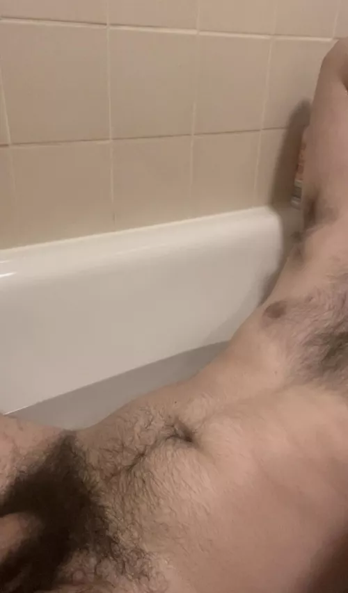 Pits, chest and pubes for you 🌲😈 Dms open 💪🏼