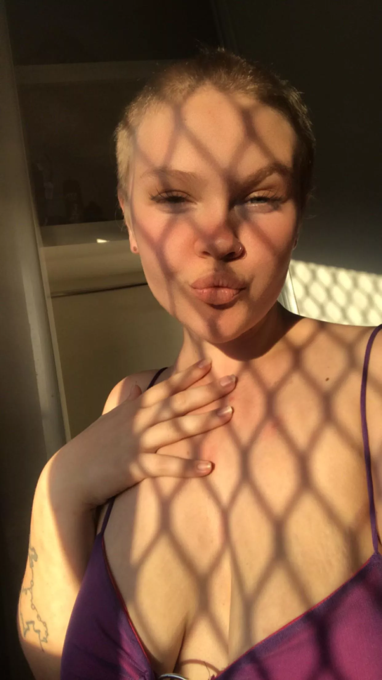 Pretty girls have shorthair 😇