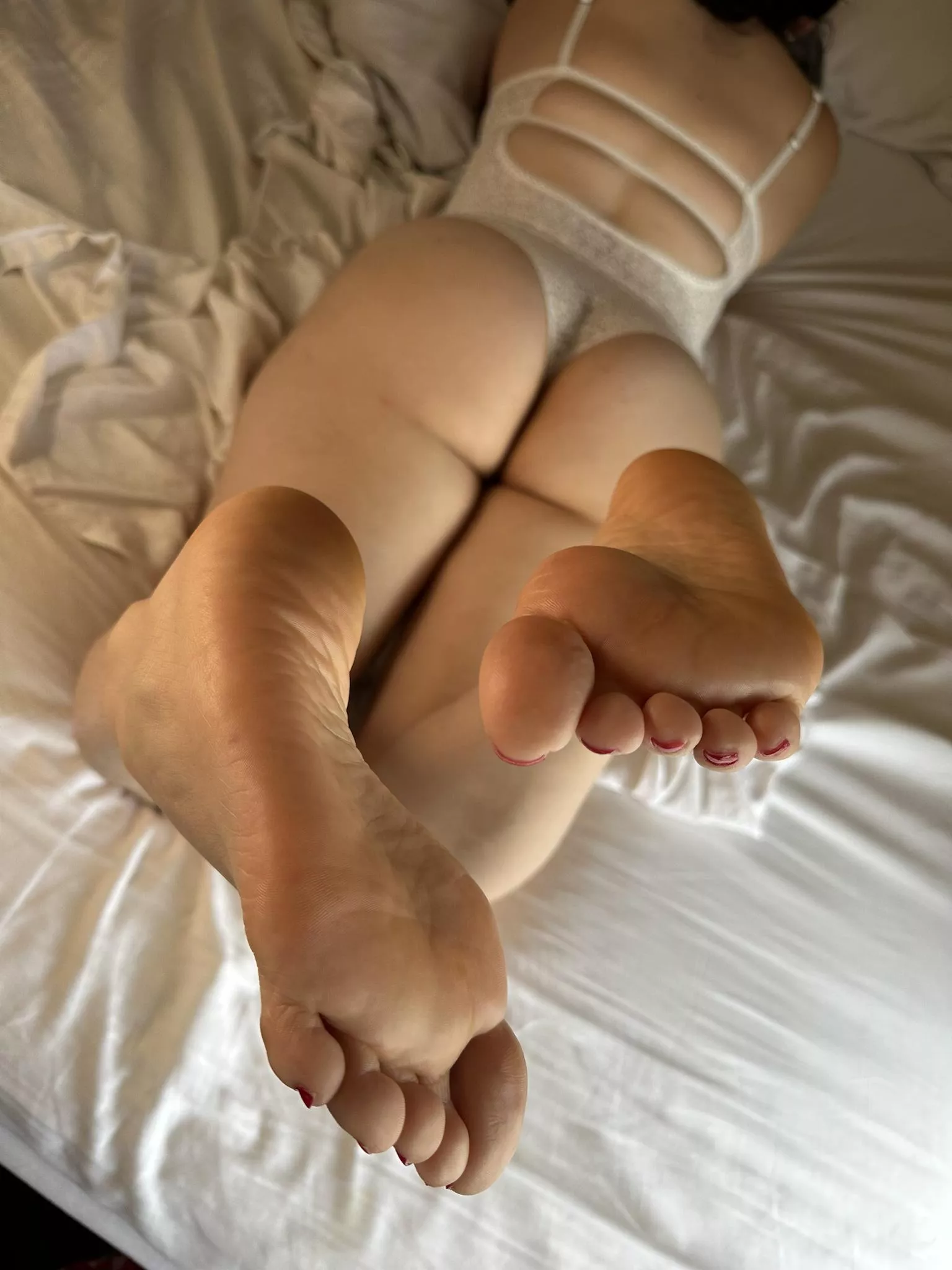 She needs a massage, can you help?