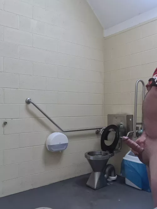 So Horny right now, Who's gunna help me out??