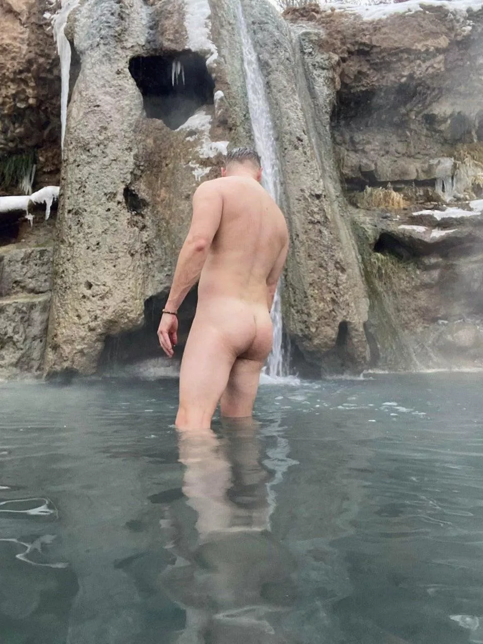 The *only* way to enjoy a hot spring. Such a magical place…
