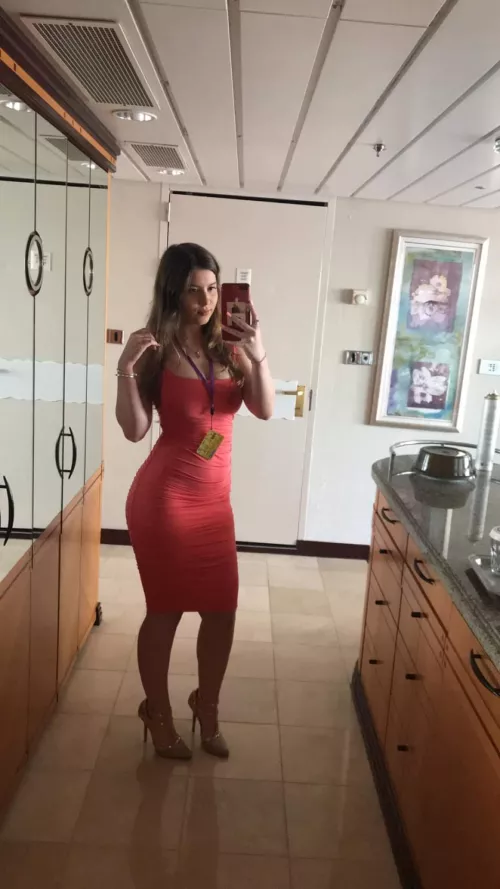 Tight dress selfie