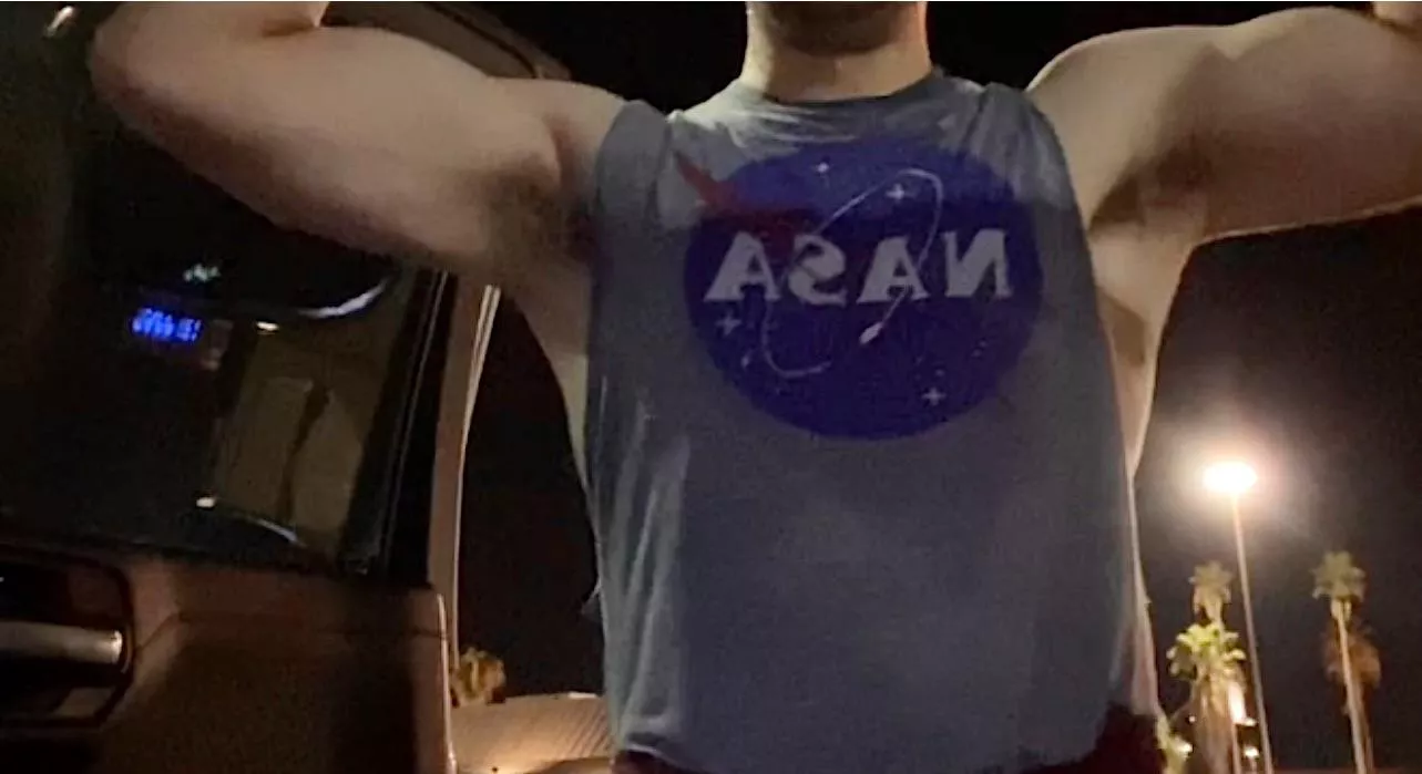 Who wants a whiff? Just hit back & bi