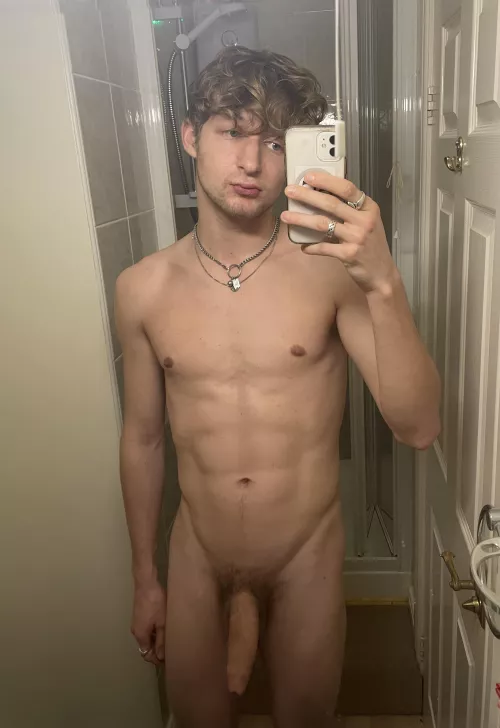 young, hung and uncut😈