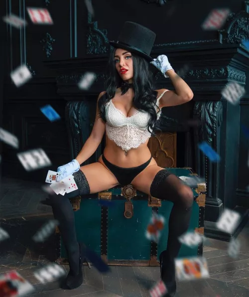 Zatanna cosplay by Lisa Mancinerh