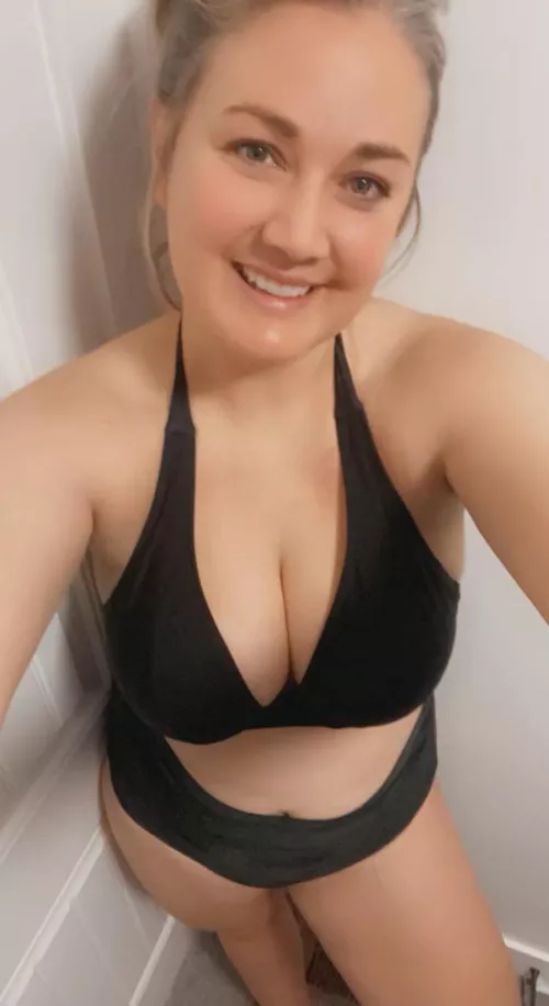 1st timer, hope you like my hot spring attire…