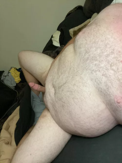 30/m looking for slim/average/toned guys 18 to 30 to help with my morning wood samhain_neph