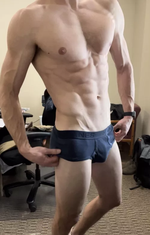[35] Pumped after chest and abs