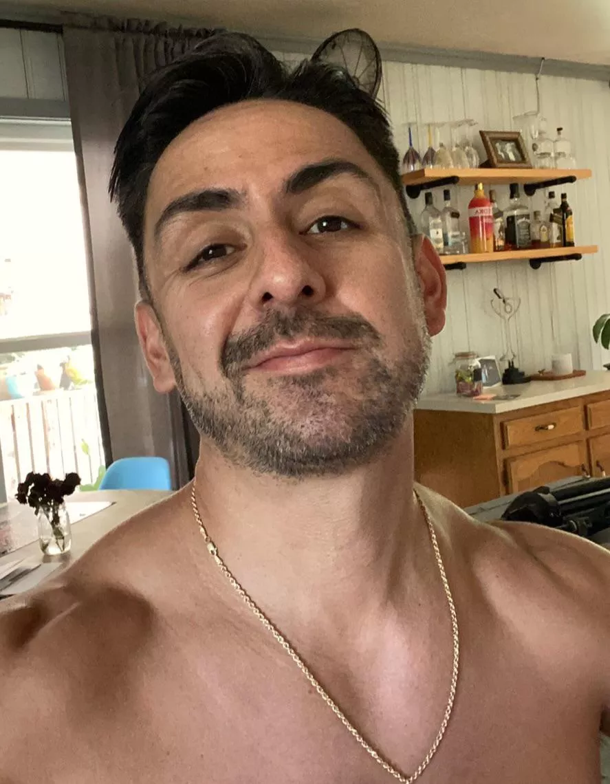 Anyone else love a rainy morning? Have an awesome day, boys!