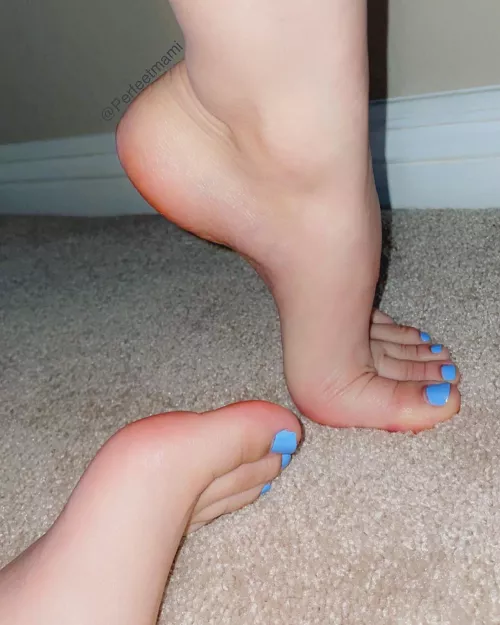 Arch you liking my feet?