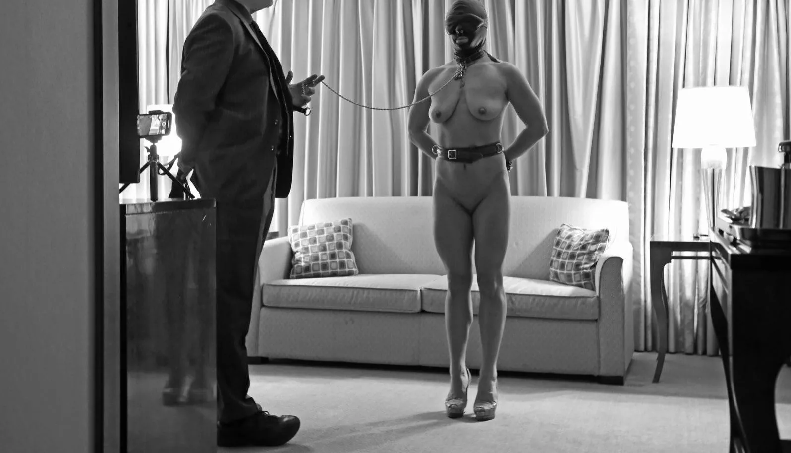 “Are you going to be a good Sub for your Master and Guests?“