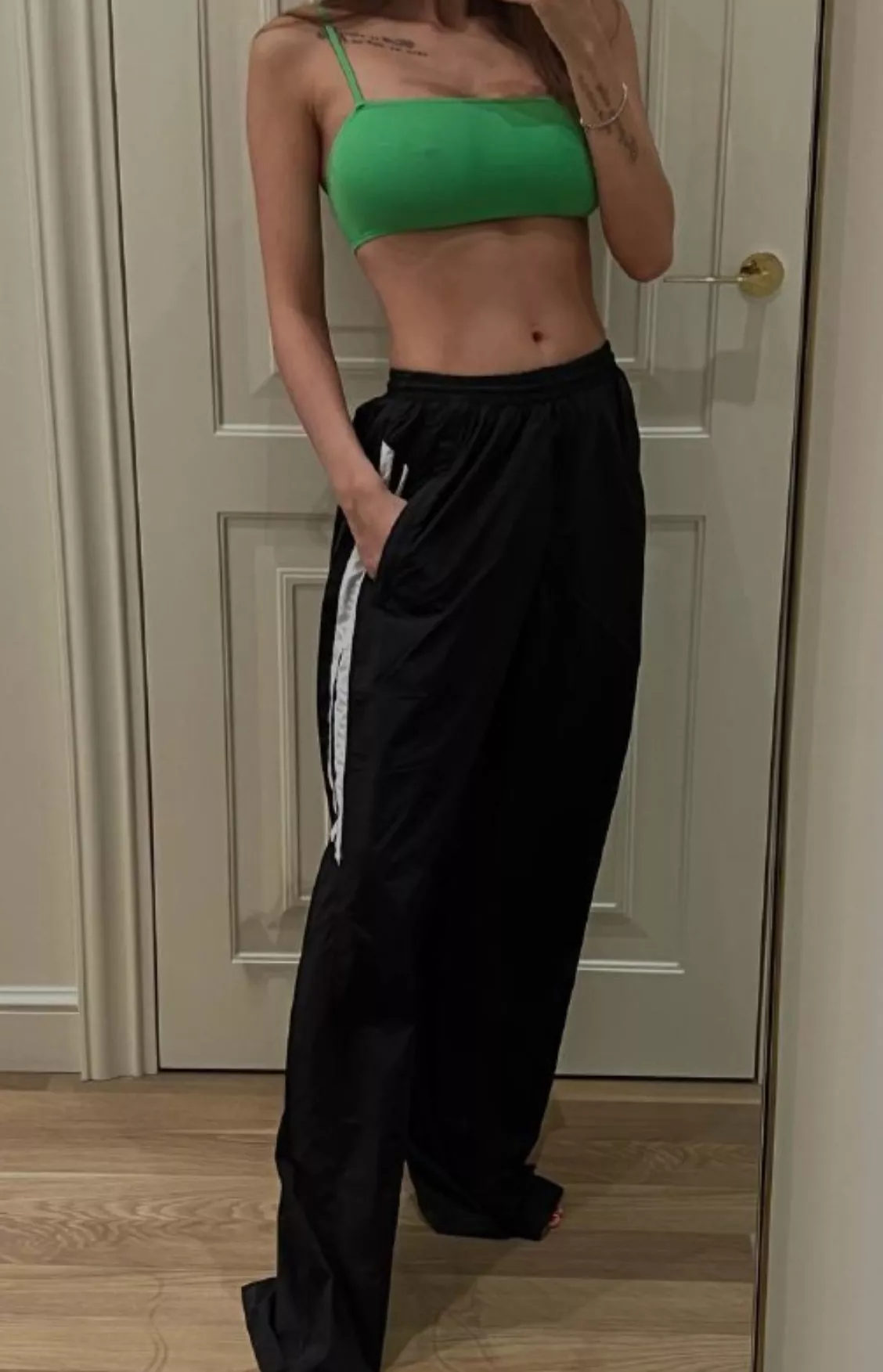 Belly and slight pokies