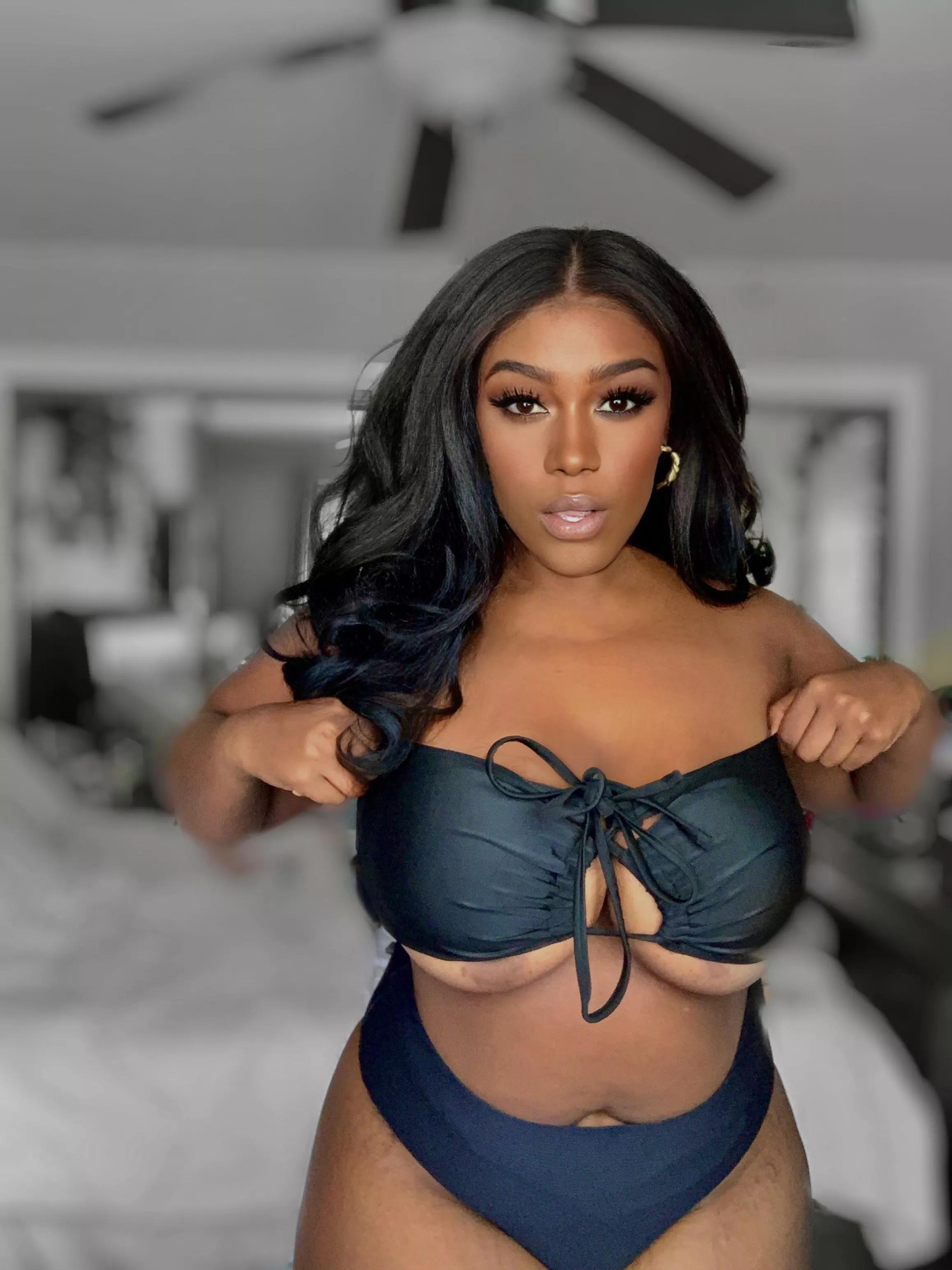 black bikini👸🏾🖤