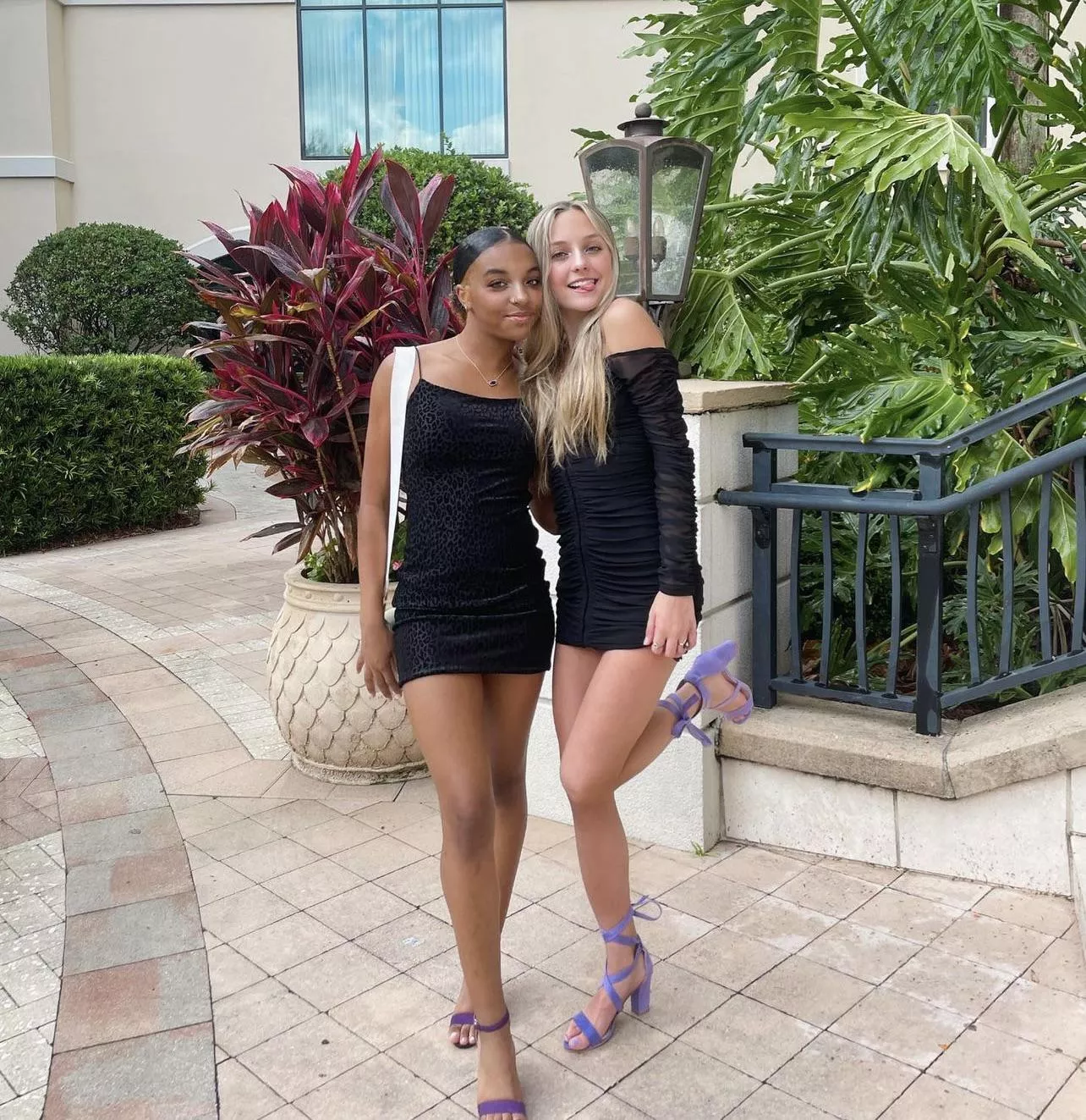 🖤🤍 Black Dresses