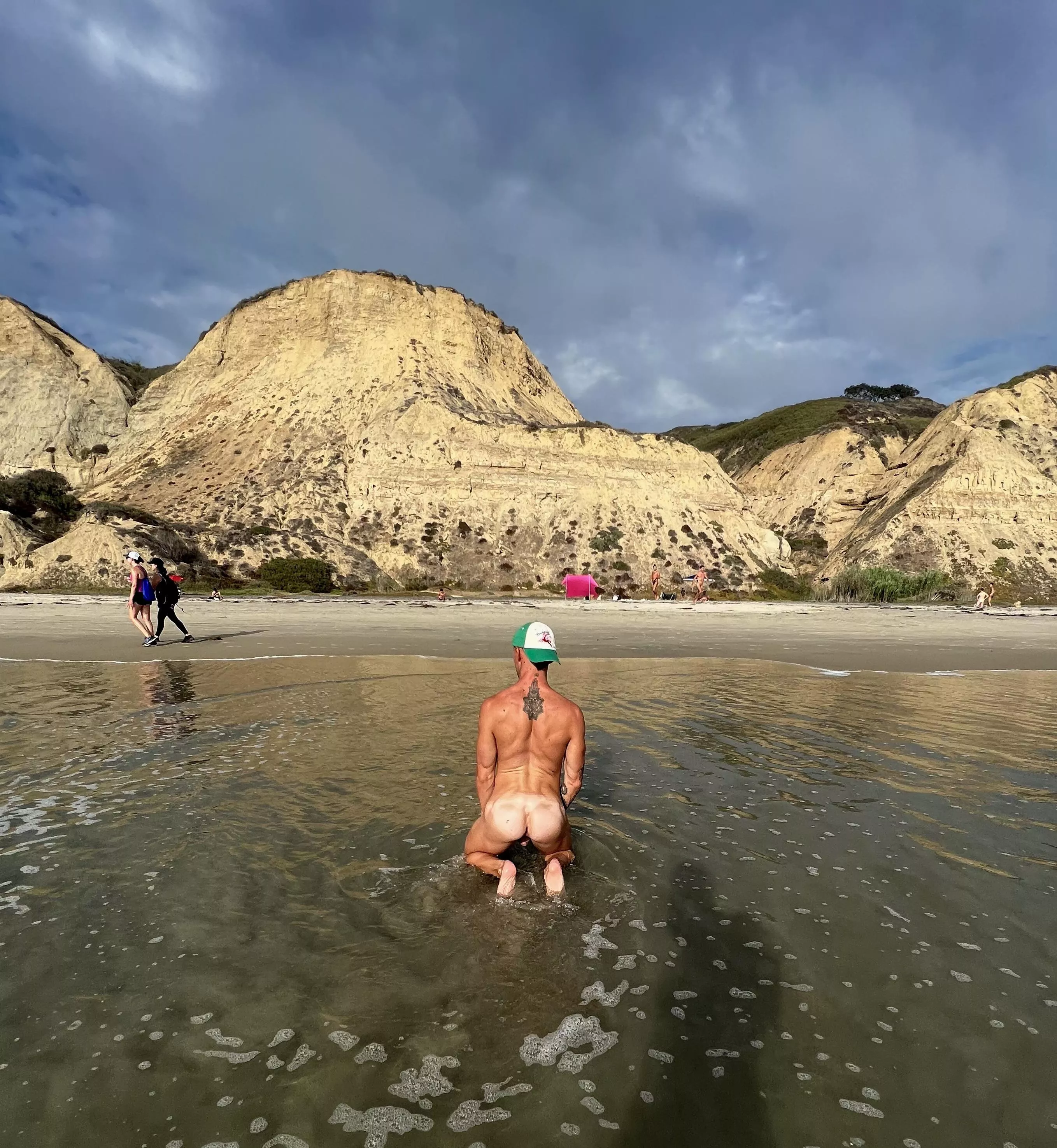 cake by the ocean!!!!