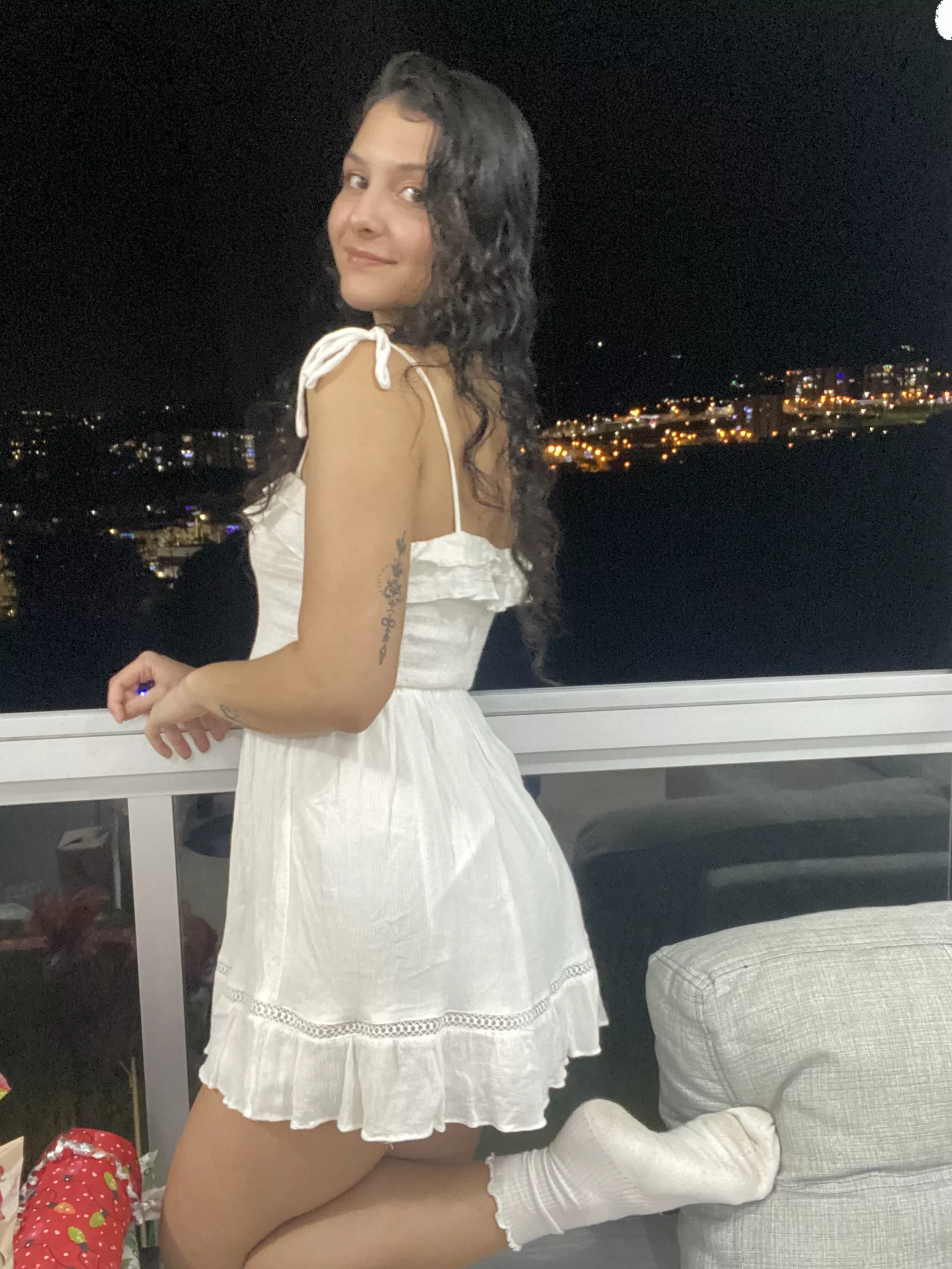 Can you handle a dirty latina? 😈 [F]