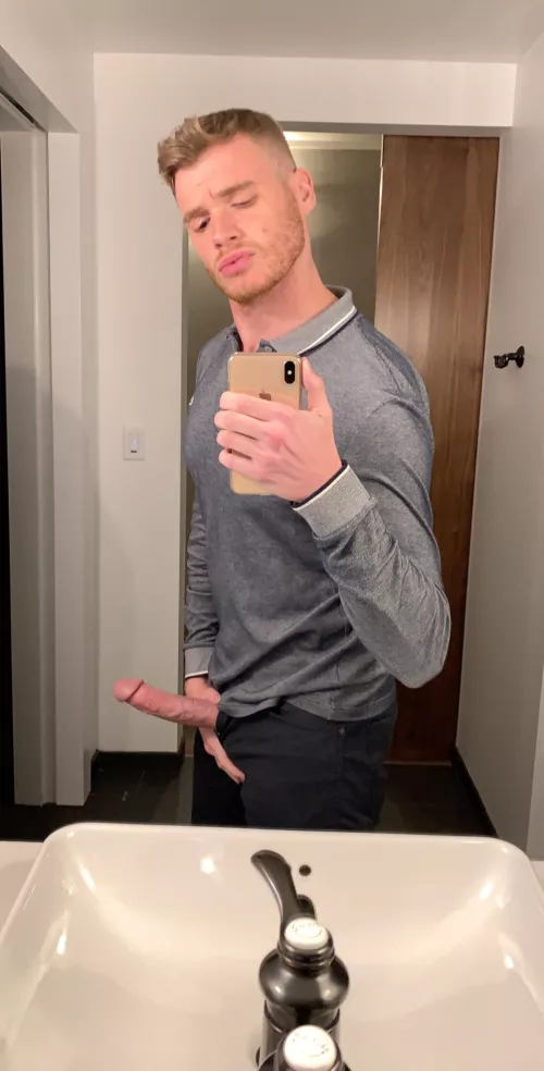 Can you tell I’m distracted at work?