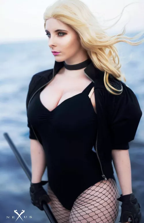 Curvy Black Canary by SaberCreative