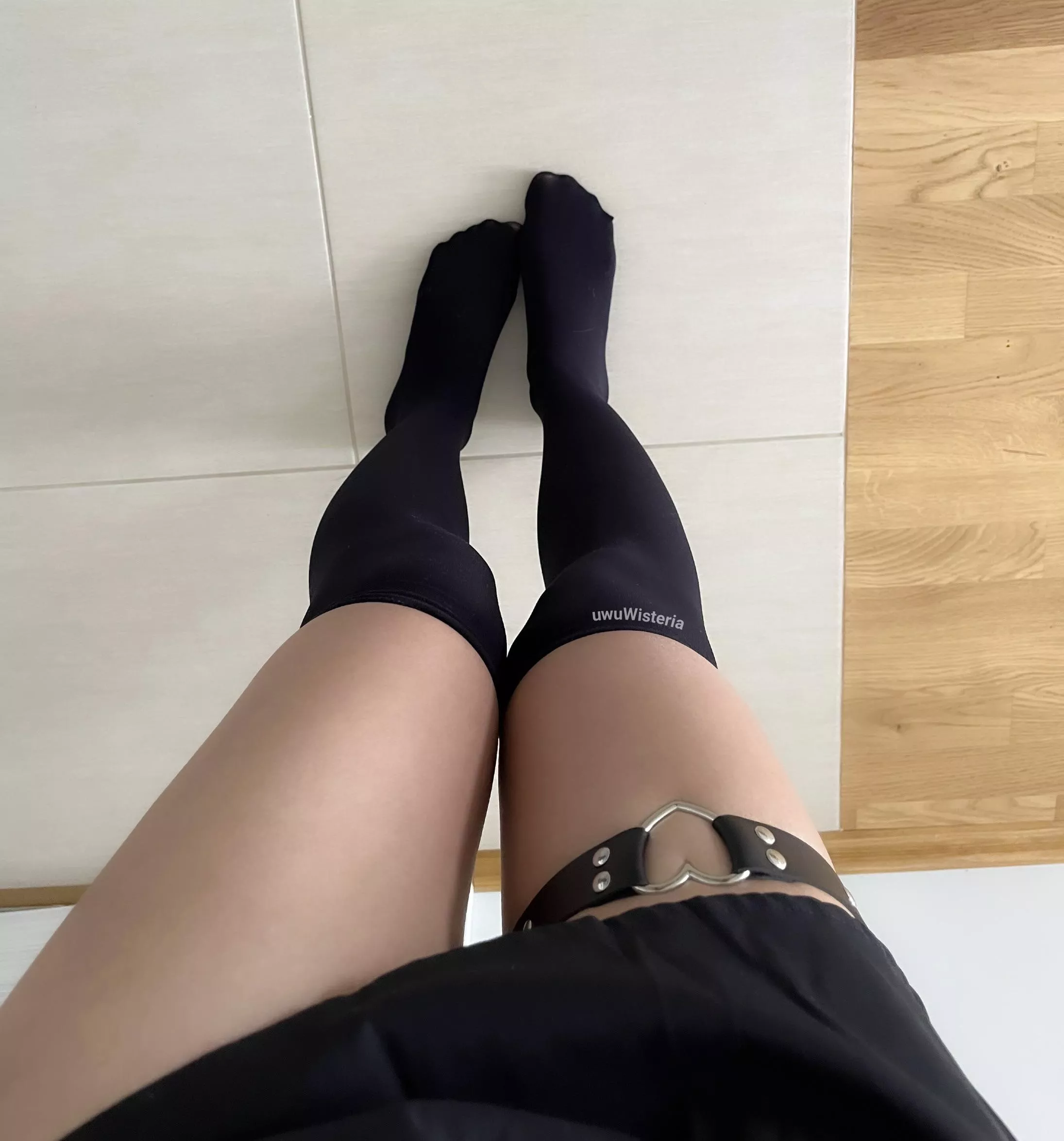 different angle of my thigh gap 😳