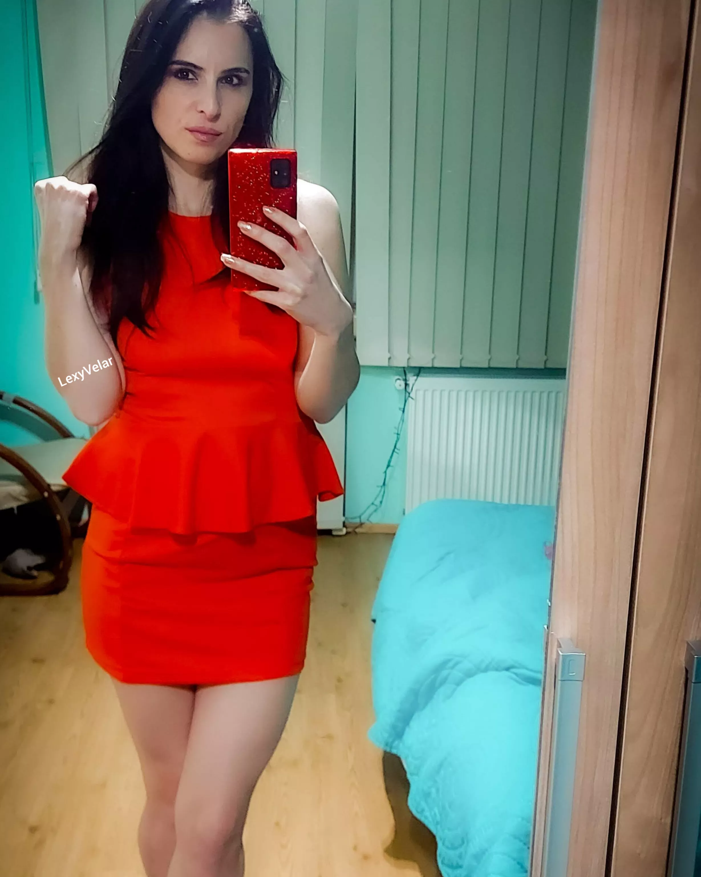 Do I look good in this red dress?🤔