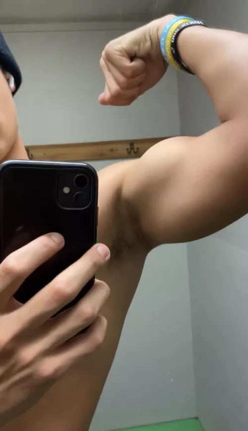 Do you wanna sniff my musky pits?