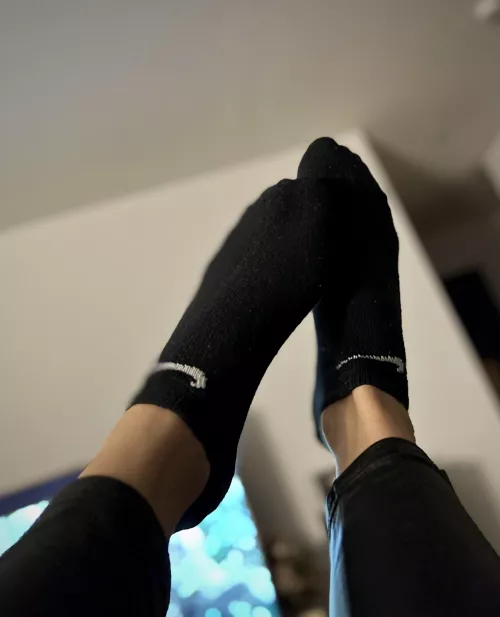 Do you want to sniff my black Nike socks after work? 😌👅