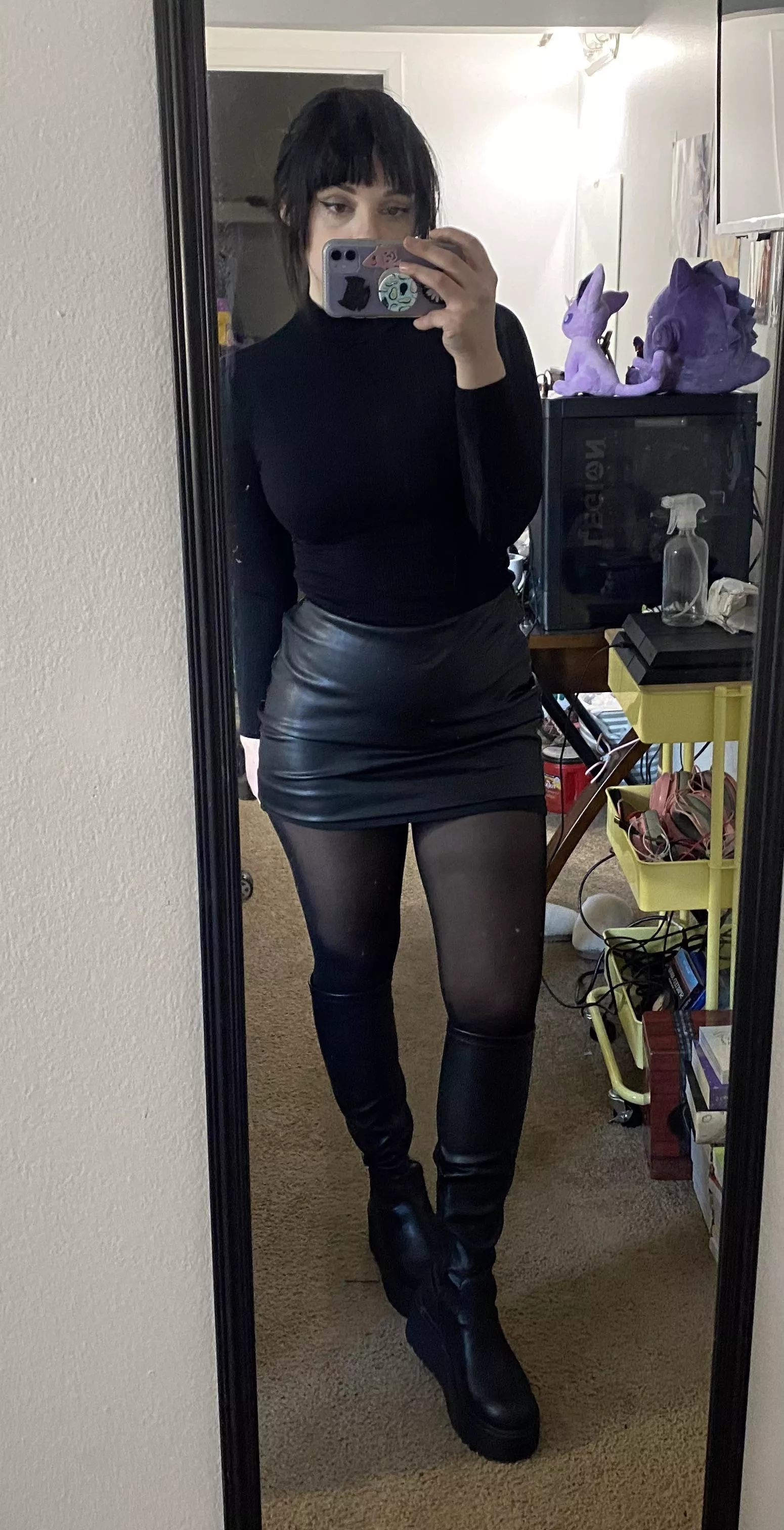 (F) all black everything