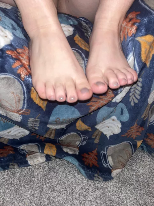 Feet are for licking