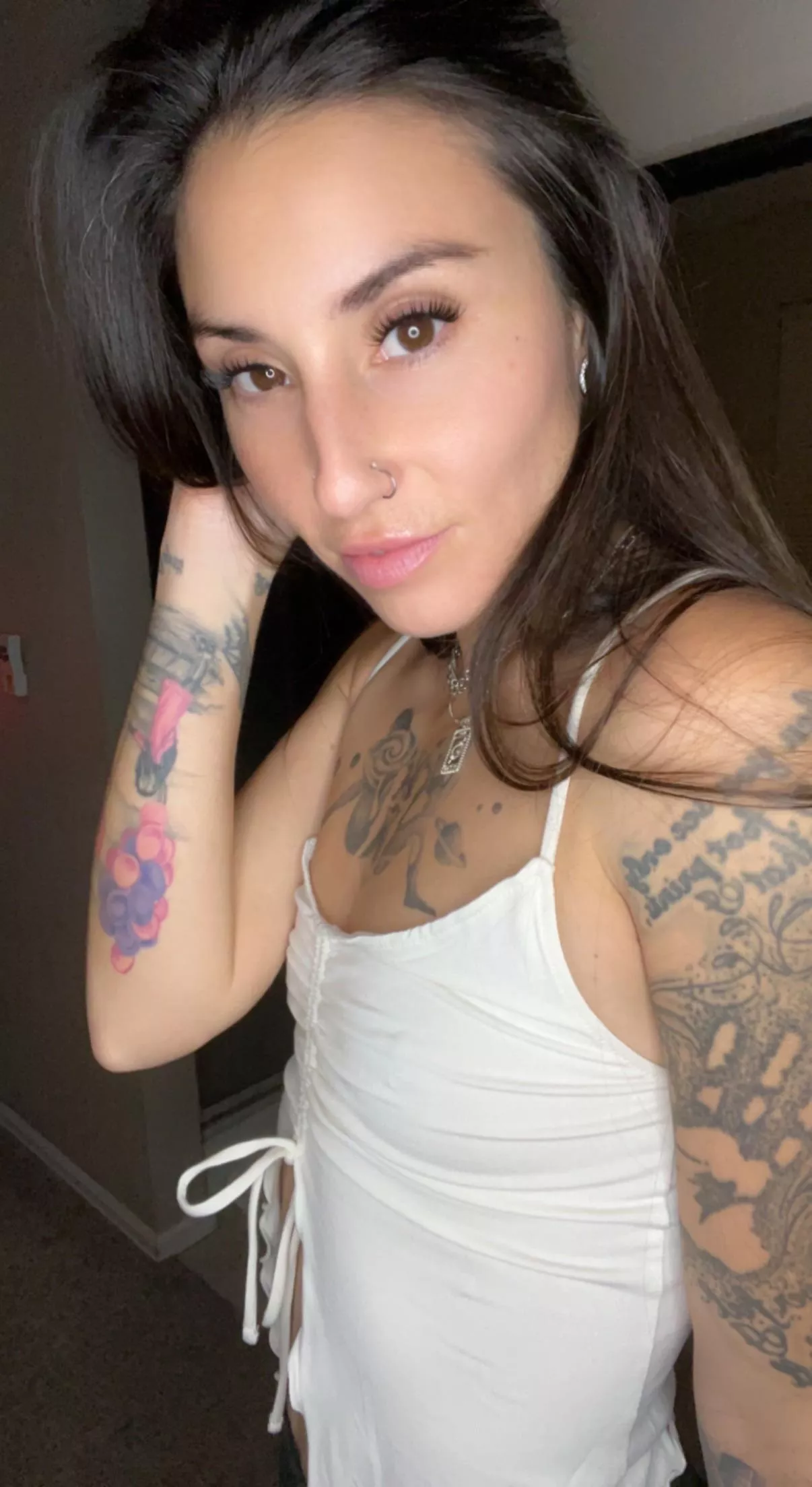 Good morning cuties [f]☕️