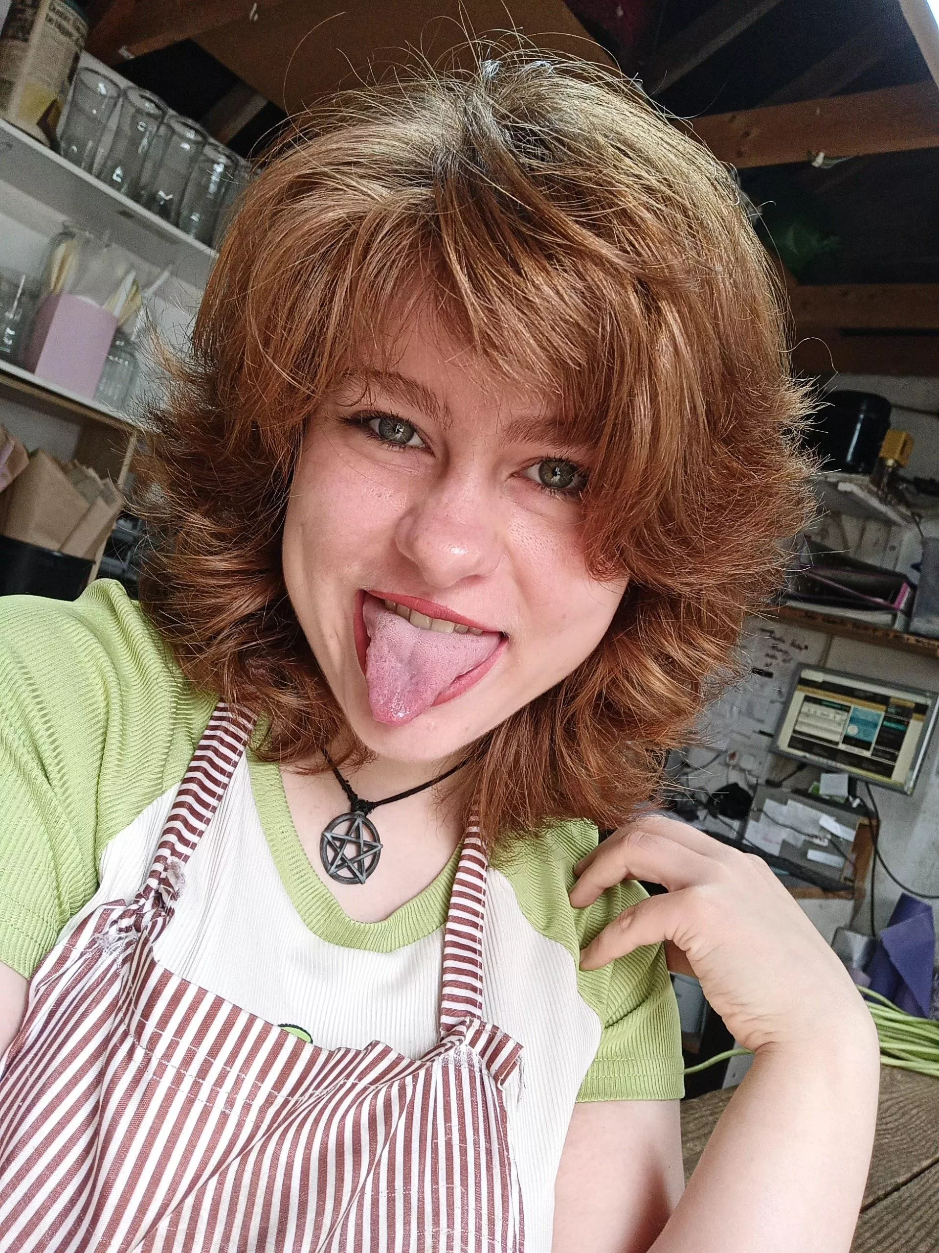 Grab my hair and make me drink your cum 💜