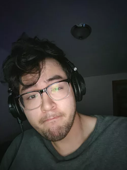 Hairs a mess, late night apex?