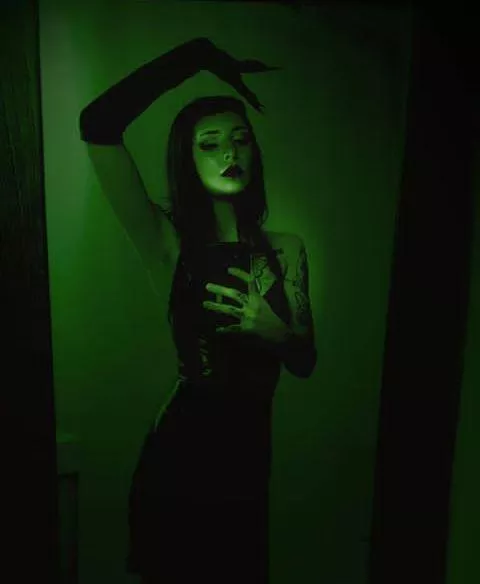 Hit a arrow for now for instant surprise and humiliation task ! 😈 [F]