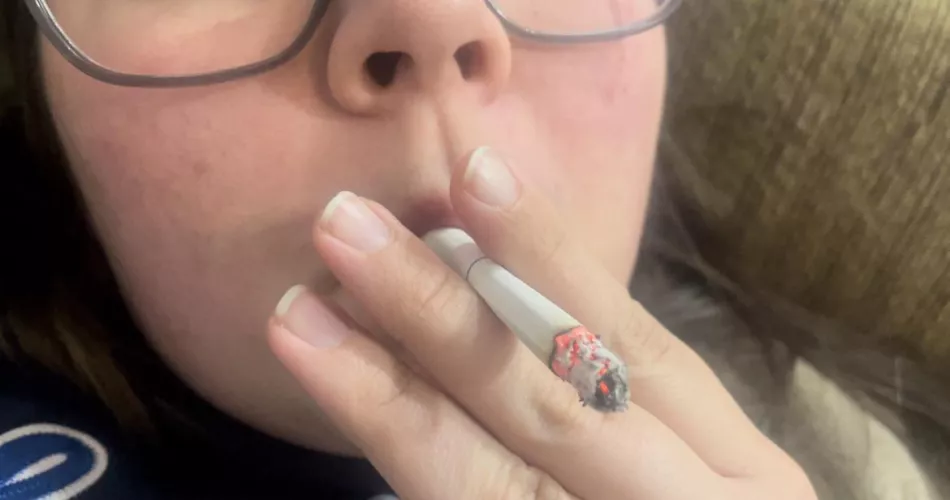 How’s everyone’s night going ❤️🚬