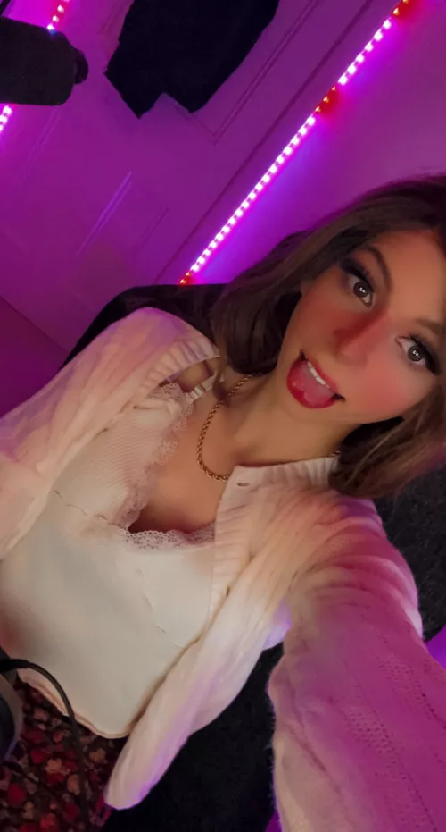 I just got taken out to dinner I wonder if I’ll go home after hehe xx