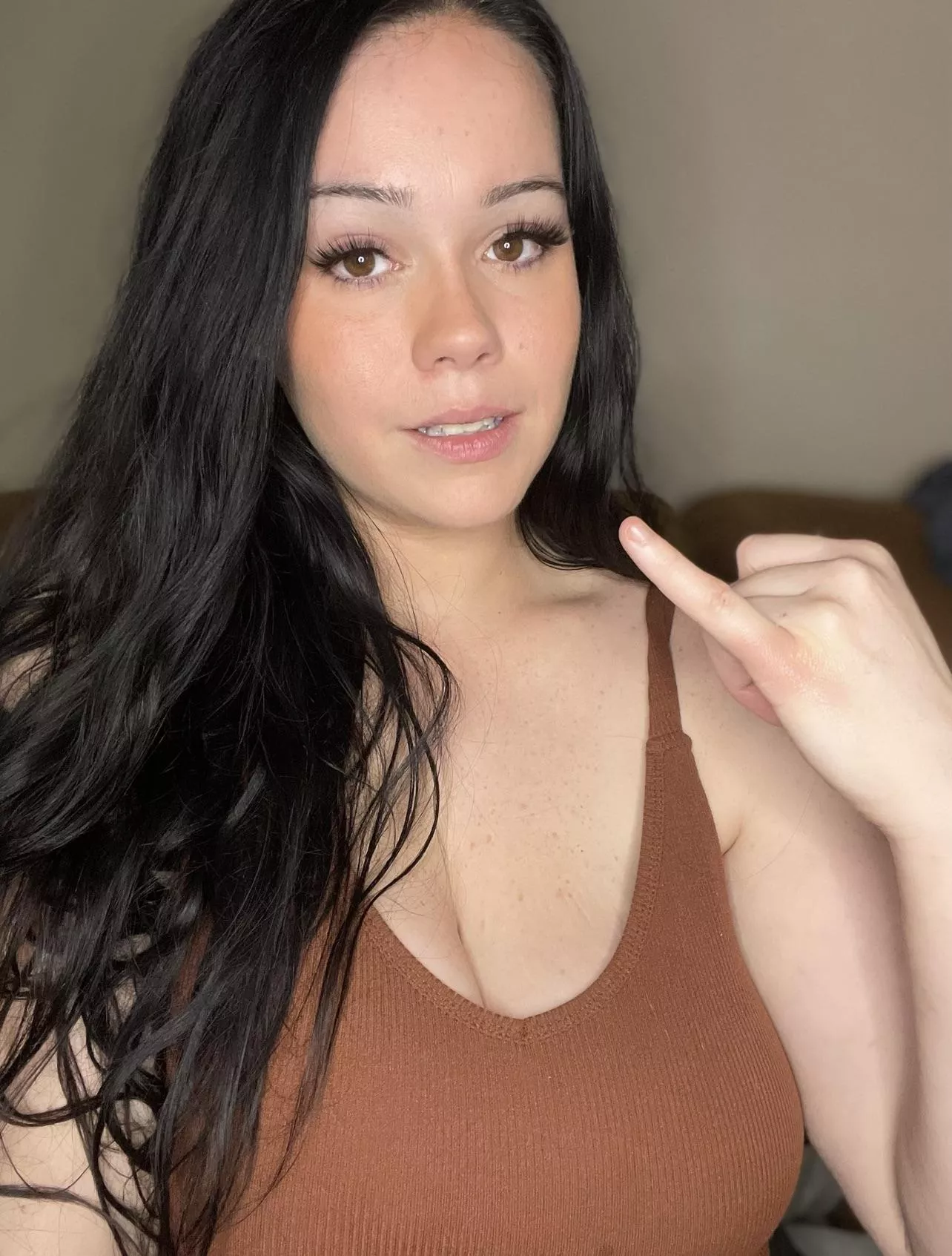 If your dick isn’t longer than my pinky, I’m gonna kick it😂 [domme]