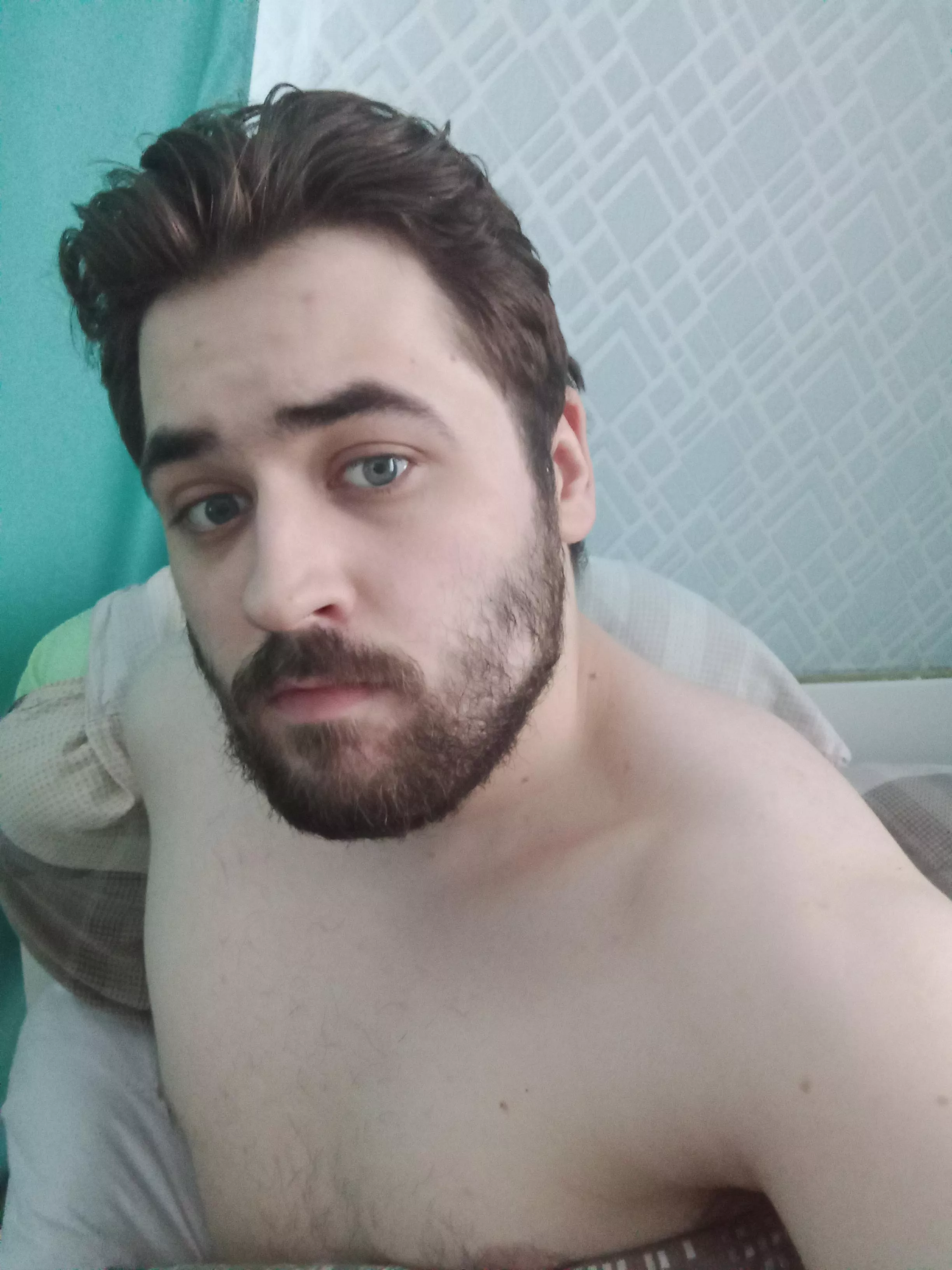 I'm awake but I want to stay in bed,